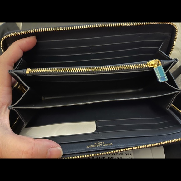 🚫$SOLD$🚫Authentic Saint Laurent Wallet - Picture 4 of 6